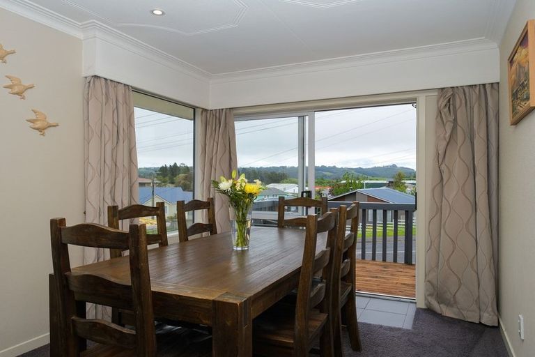 Photo of property in 9 Brooklyn Street, Green Island, Dunedin, 9018