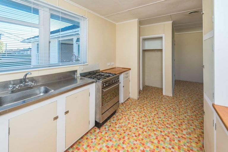 Photo of property in 8 Hadfield Crescent, College Estate, Whanganui, 4500