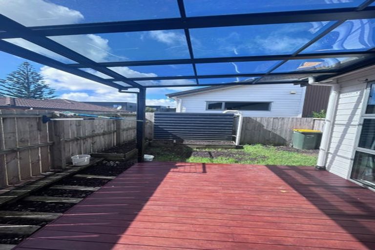 Photo of property in 61b Mcleod Road, Te Atatu South, Auckland, 0610