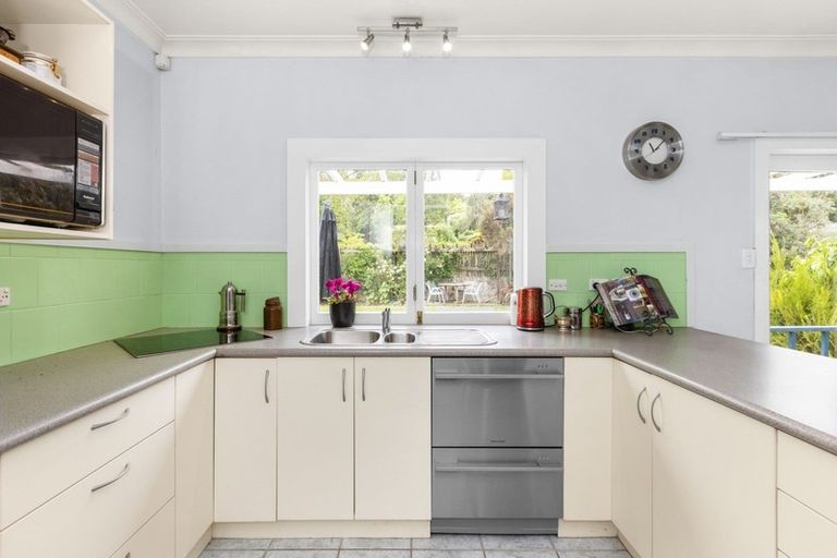 Photo of property in 37 Tanner Street, Havelock North, 4130