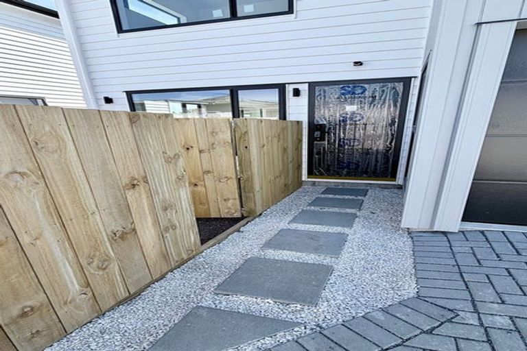 Photo of property in 8 Sharland Avenue, Manurewa, Auckland, 2102