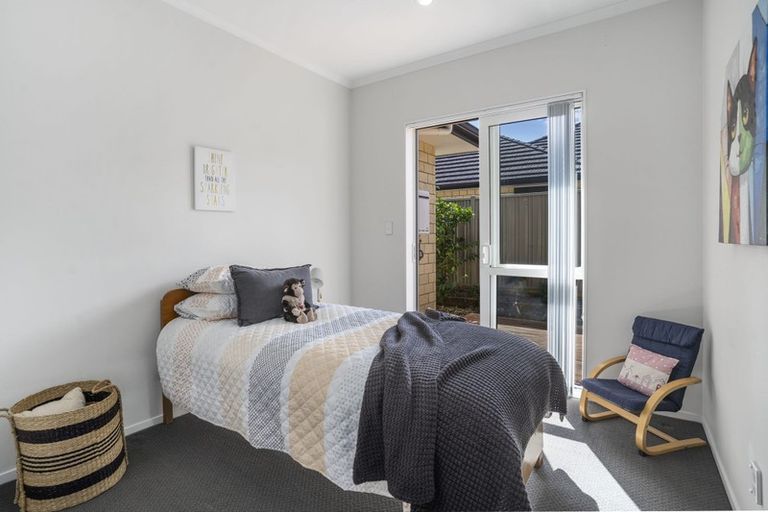 Photo of property in 11 Erceg Way, Rosehill, Papakura, 2113