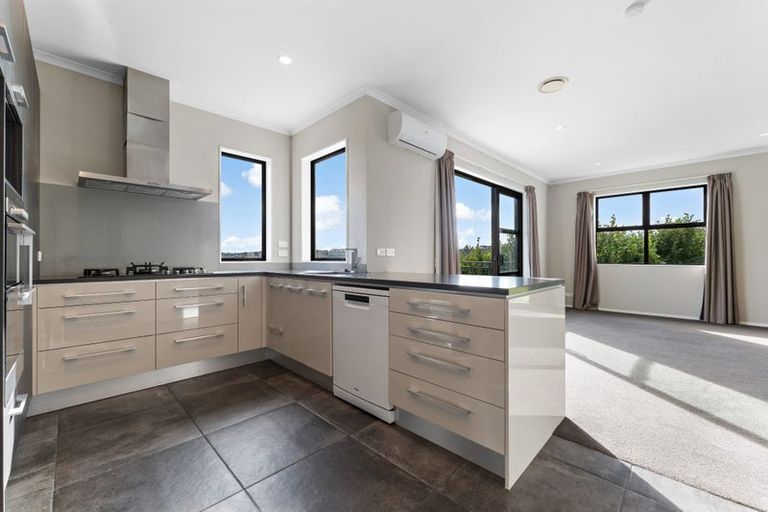 Photo of property in 11 Mauku Lane, Greenhithe, Auckland, 0632