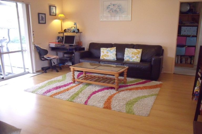 Photo of property in 2/75 Butley Drive, Farm Cove, Auckland, 2012