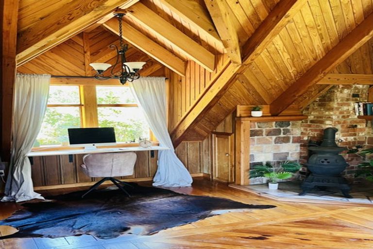 Photo of property in 50 Council Hill Road, Little River, 7591