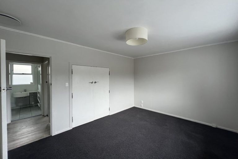 Photo of property in 35 Seine Road, Forrest Hill, Auckland, 0620