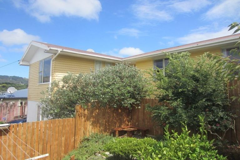 Photo of property in 17 The Drive, Tawa, Wellington, 5028
