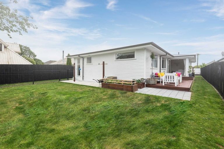 Photo of property in 33 Reginald Street, Burwood, Christchurch, 8083