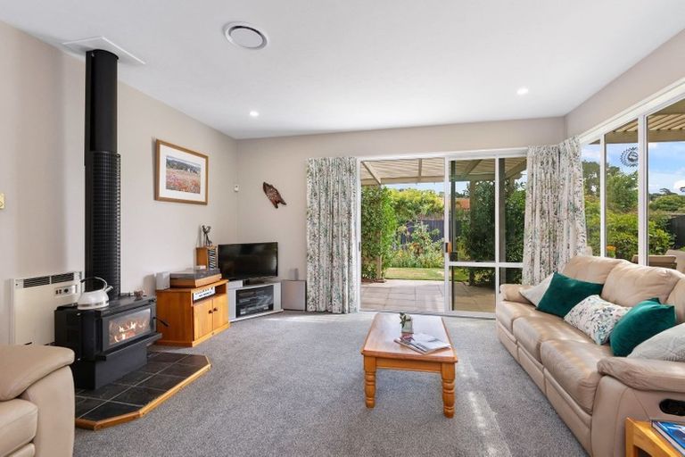 Photo of property in 16 Herbs Place, Cashmere, Christchurch, 8022