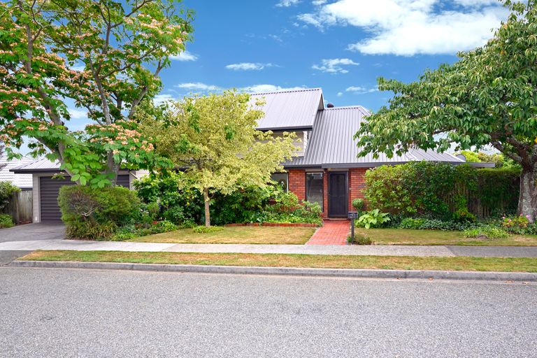 Photo of property in 21 Farnham Drive, Richmond, 7020