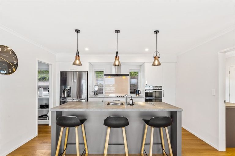 Photo of property in 22a Raelene Place, Massey, Auckland, 0614