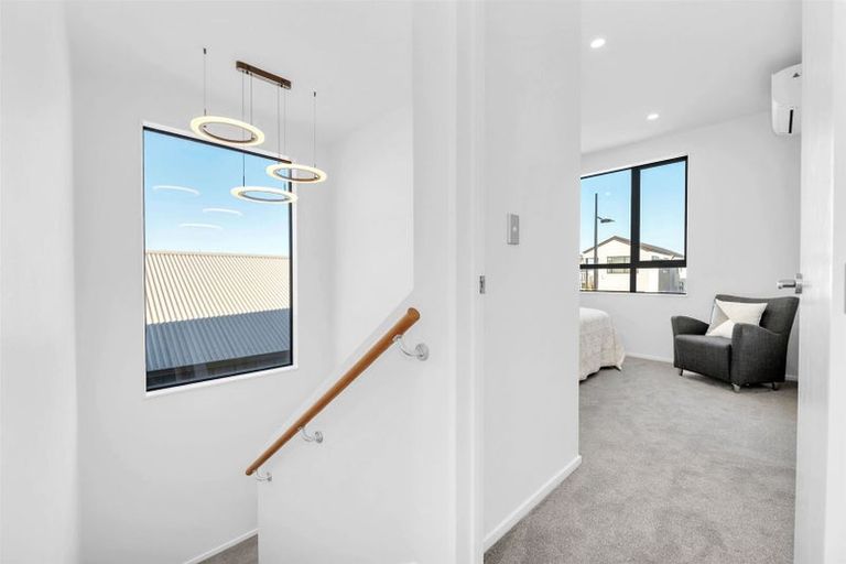 Photo of property in 24 John Gray Street, Papakura, 2110