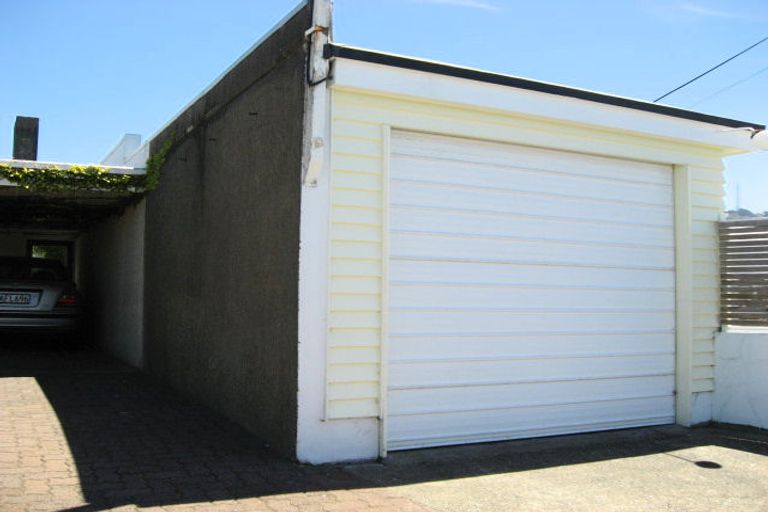 Photo of property in 10 Harbour Park Terrace, Khandallah, Wellington, 6035