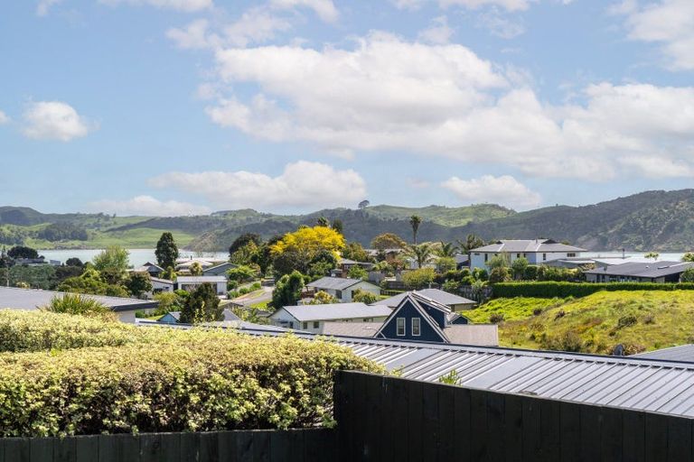 Photo of property in 10 Mahana Place, Raglan, 3225