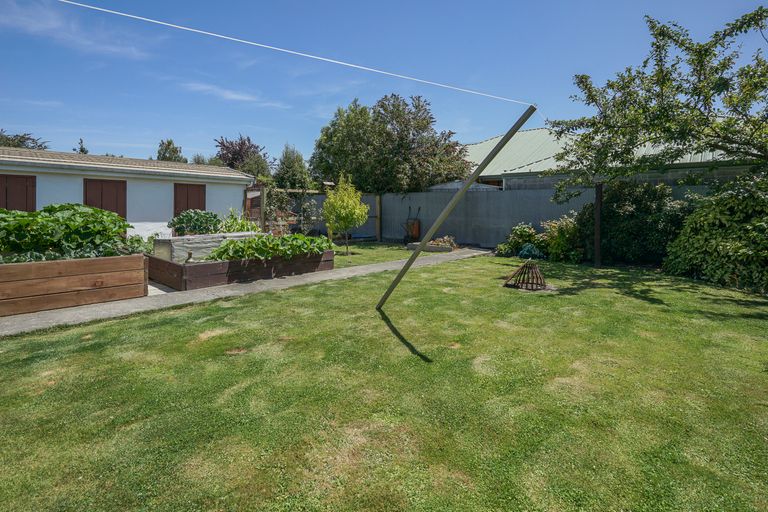 Photo of property in 2 Manchester Place, Rangiora, 7400