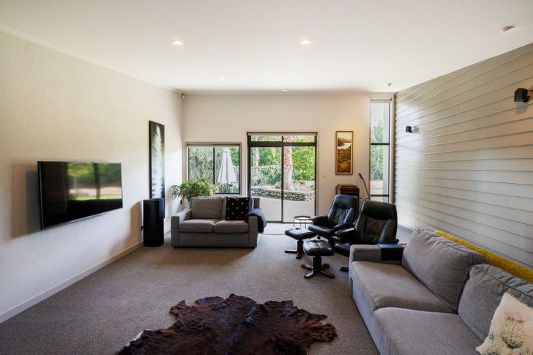 Photo of property in 291 Napier Road, Kelvin Grove, Palmerston North, 4470