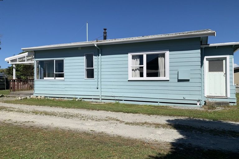 Photo of property in 212 Weld Street, Hokitika, 7810
