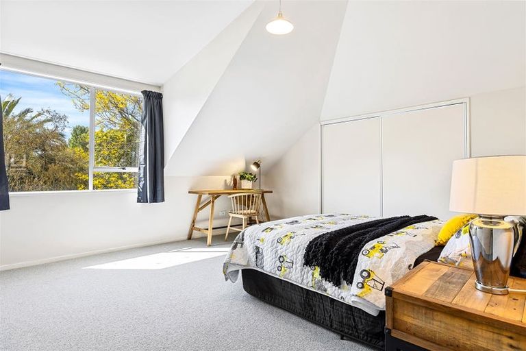 Photo of property in 9 Pentonville Close, Westmorland, Christchurch, 8025