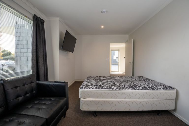 Photo of property in 2/9 Hibiscus Avenue, Hamilton Lake, Hamilton, 3204