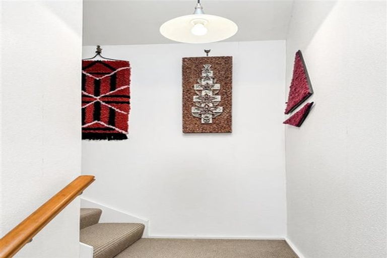 Photo of property in 34 Warwick Drive, Lynmore, Rotorua, 3010