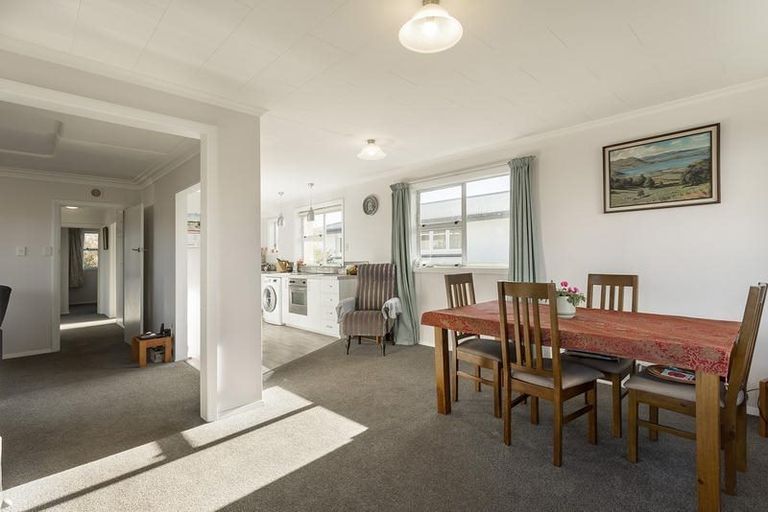 Photo of property in 1 Melville Street, Mosgiel, 9024