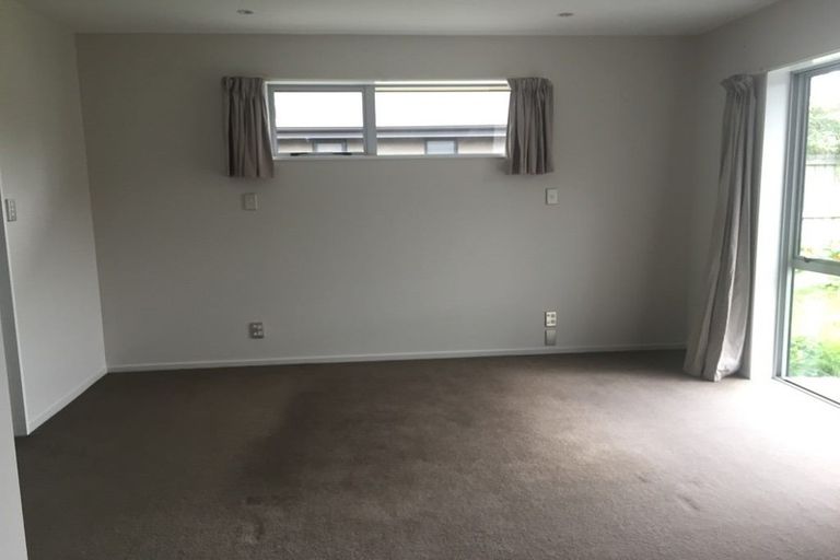 Photo of property in 17 Blowers Place, Halswell, Christchurch, 8025