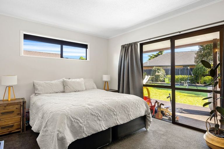 Photo of property in 4 Woodfield Place, Woodend, 7610