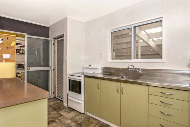 Photo of property in 172 Whatatutu Road, Te Karaka, 4094