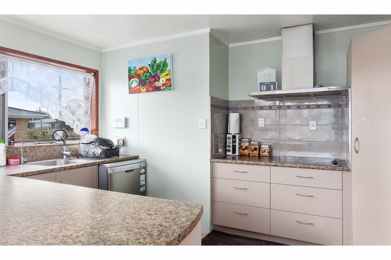 Photo of property in 25 Rata Avenue, Edgecumbe, 3120