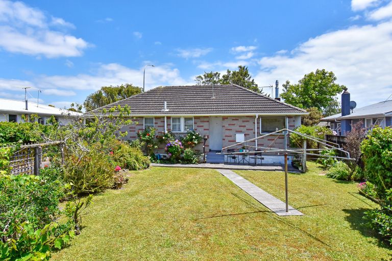 Photo of property in 321 Pakuranga Road, Pakuranga Heights, Auckland, 2010