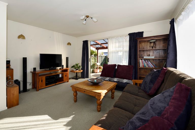 Photo of property in 9a Polstead Road, Stoke, Nelson, 7011