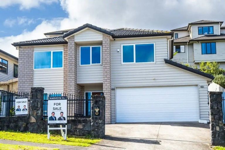 Photo of property in 130 Keri Vista Rise, Papakura, 2110
