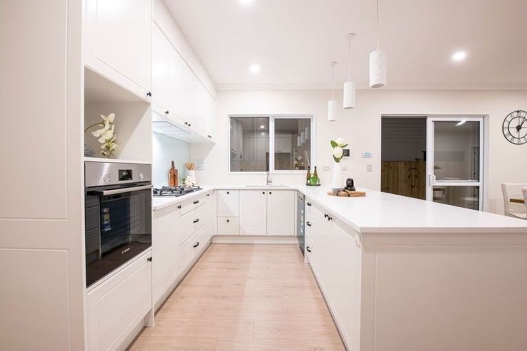 Photo of property in 56 Tir Conaill Avenue, Flat Bush, Auckland, 2019