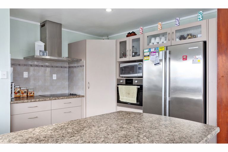 Photo of property in 25 Rata Avenue, Edgecumbe, 3120