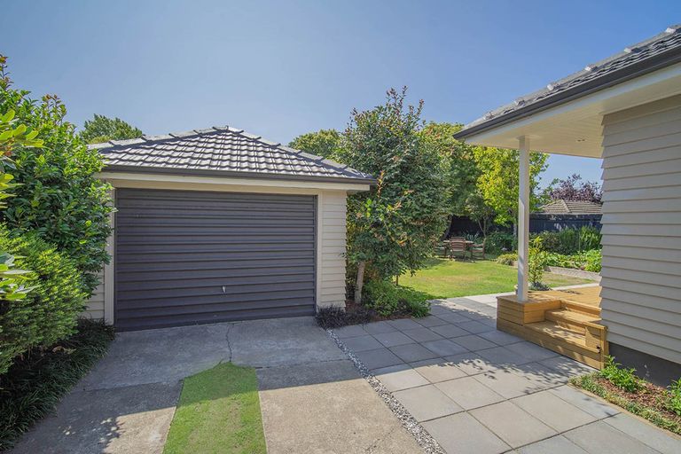 Photo of property in 182 Ilam Road, Ilam, Christchurch, 8041