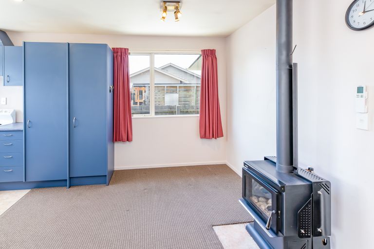 Photo of property in 681 Main North Road, Belfast, Christchurch, 8051