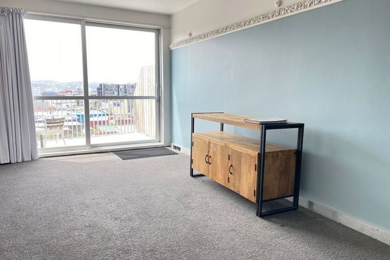 Photo of property in Qba Apartments, 4r/51 Webb Street, Mount Cook, Wellington, 6011