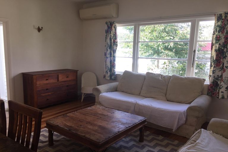 Photo of property in 127b Williams Street, Cambridge, 3434