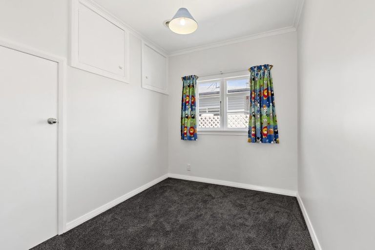 Photo of property in 21 Leighton Avenue, Waiwhetu, Lower Hutt, 5010