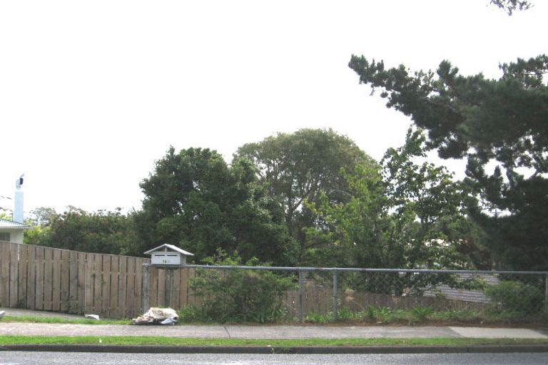 Photo of property in 162 Edmonton Road, Te Atatu South, Auckland, 0610
