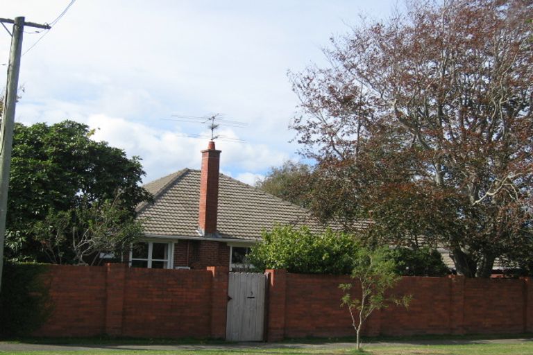 Photo of property in 3 Bathurst Street, Silverstream, Upper Hutt, 5019