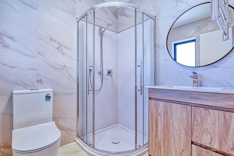 Photo of property in 49a Rosedale Road, Pinehill, Auckland, 0632