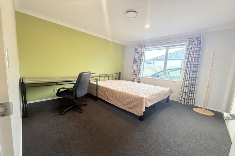Photo of property in 82 Mcmahon Drive, Aidanfield, Christchurch, 8025