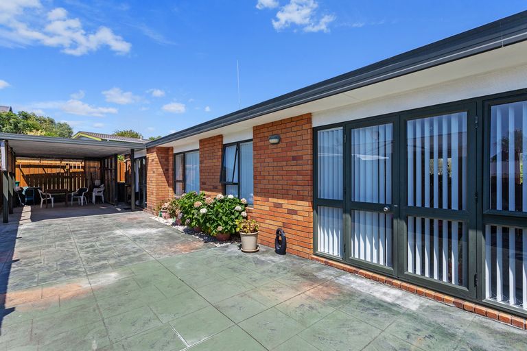 Photo of property in 1 The Glebe, Coastlands, Whakatane, 3120