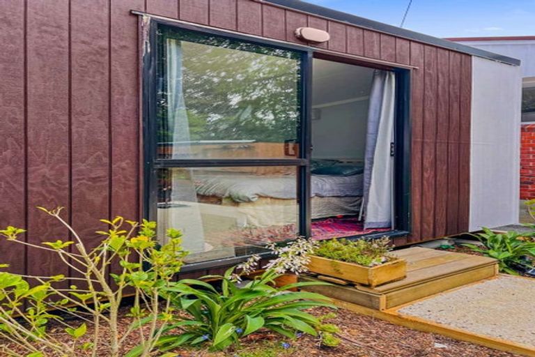 Photo of property in 2/9 Riverlea Road, Whenuapai, Auckland, 0618