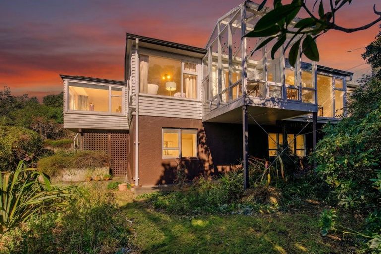 Photo of property in 15 Lyons Crescent, Strathmore Park, Wellington, 6022