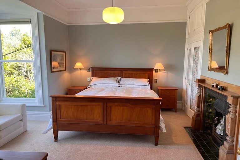 Photo of property in 12 Northland Road, Northland, Wellington, 6012