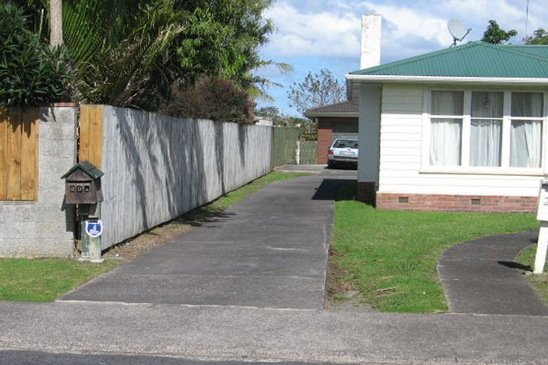 Photo of property in 29a Ward Crescent, Te Atatu Peninsula, Auckland, 0610