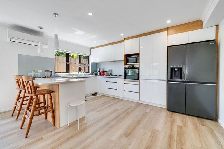 Photo of property in 52b Universal Drive, Henderson, Auckland, 0610