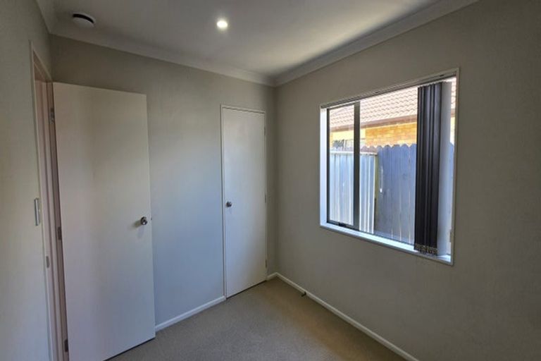 Photo of property in 37 Donegal Park Drive, Flat Bush, Auckland, 2019